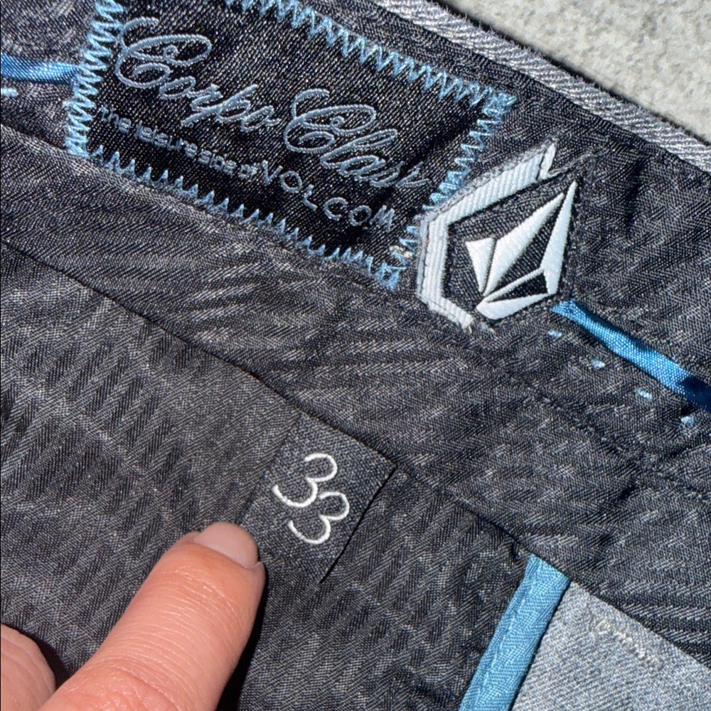 Volcom Men's chinos - Picture 6 of 7